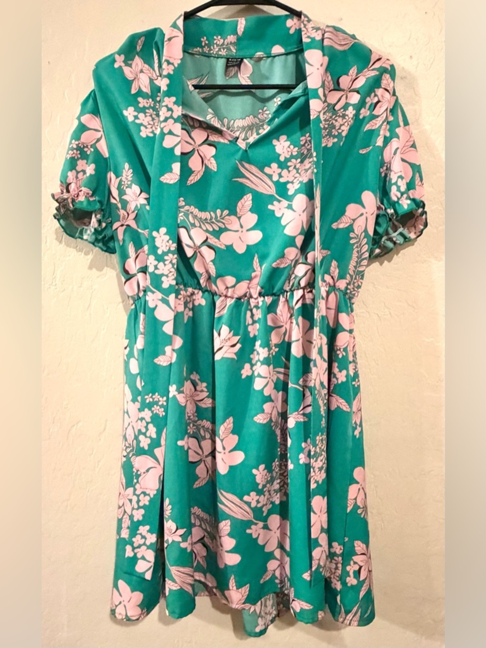 SHEIN Green Pink Floral Dress Short Sleeve Flowy Mini Dress Women’s- Size Large